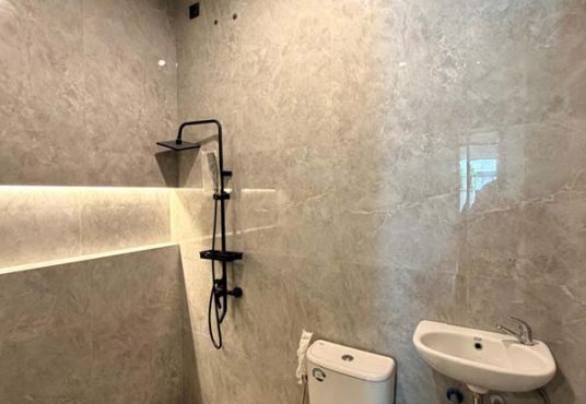 Rumah Cantik Tanah Luas Design Industrial Modern Purwomartani