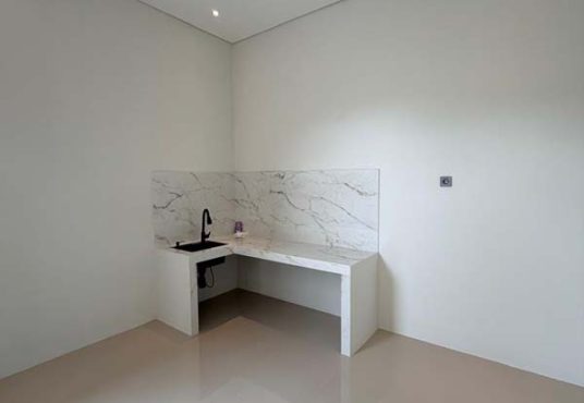 Rumah Cantik Tanah Luas Design Industrial Modern Purwomartani