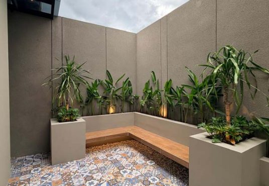 Rumah Cantik Tanah Luas Design Industrial Modern Purwomartani