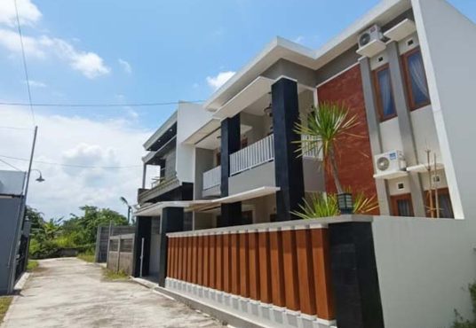 Rumah 2 lantai Semi Furnished Tanah Luas Tamanmartani dekat Prambanan