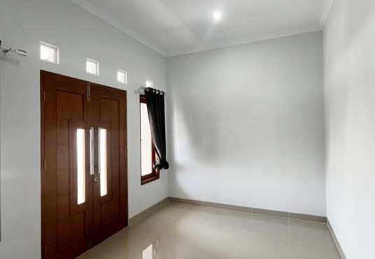 Rumah 2 lantai Semi Furnished Tanah Luas Tamanmartani dekat Prambanan