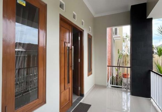 Rumah 2 lantai Semi Furnished Tanah Luas Tamanmartani dekat Prambanan