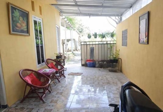 Rumah Asri Tegaltirto Berbah dekat Lava Bantal