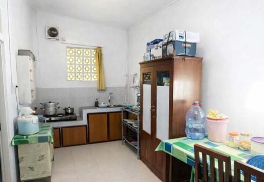 Rumah Asri Tegaltirto Berbah dekat Lava Bantal