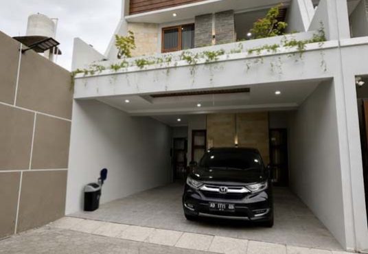 Rumah Baru Mewah Full Furnished Premium Di Cluster Eksklusif Dalam Ringroad Gedong Kuning