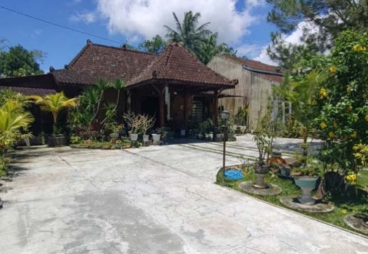 Rumah Joglo Tanah Luas Lingkungan Sejuk dan Asri di Jakal km 15 Bendosari Pakem