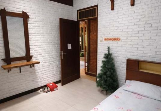 Rumah Joglo Tanah Luas Lingkungan Sejuk dan Asri di Jakal km 15 Bendosari Pakem