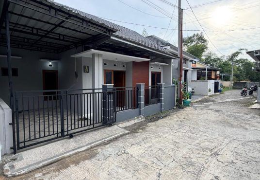 Rumah Cantik Dalam Perumahan Dekat UAD Giwangan