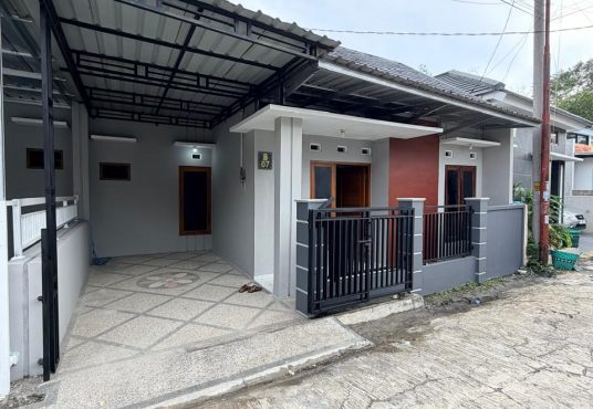 Rumah Cantik Dalam Perumahan Dekat UAD Giwangan