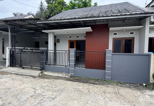Rumah Cantik Dalam Perumahan Dekat UAD Giwangan