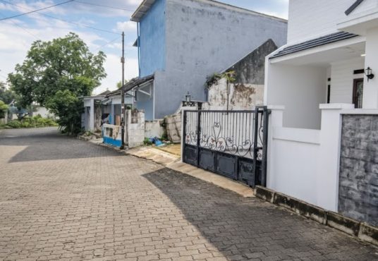 Hunian Modern Klasik 2 Lantai Fasade Mewah Siap Huni di Perumahan Griya Perwita Wisata dekat UII