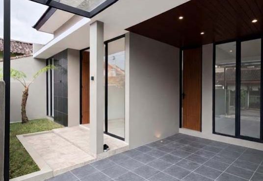 Rumah Baru Industrial Modern di dalam perumahan eksklusif Jakal km 14 dekat Kampus UII