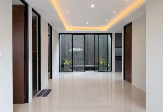 Rumah Baru Industrial Modern di dalam perumahan eksklusif Jakal km 14 dekat Kampus UII