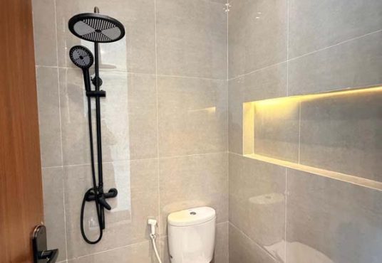 Rumah Baru Industrial Modern di dalam perumahan eksklusif Jakal km 14 dekat Kampus UII