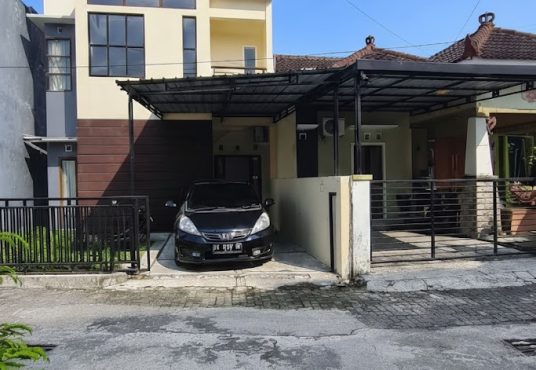 Rumah 2 lantai minimalis Jl. Damai Jakal km 8 dekat UGM