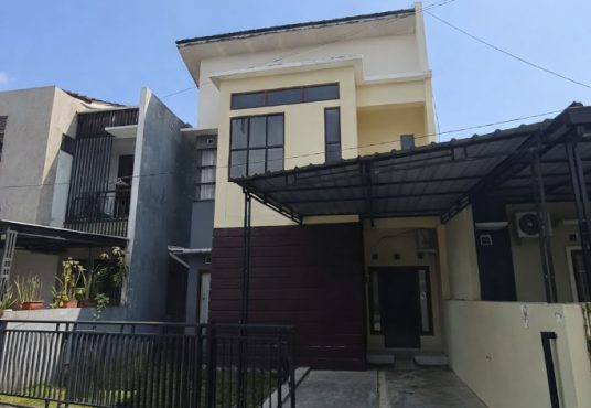 Rumah 2 lantai minimalis Jl. Damai Jakal km 8 dekat UGM