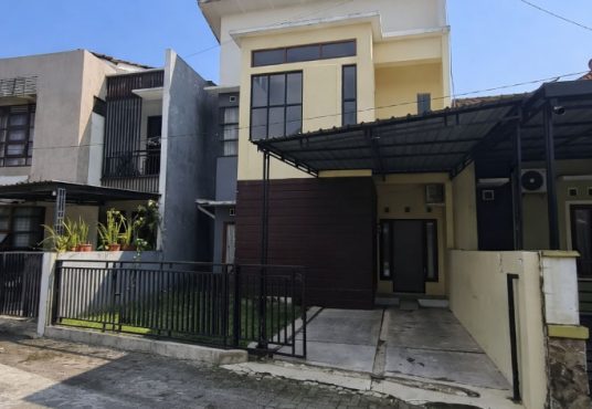 Rumah 2 lantai minimalis Jl. Damai Jakal km 8 dekat UGM