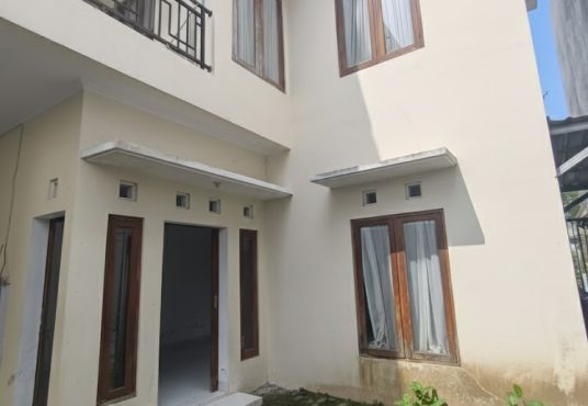 Rumah 2 lantai minimalis Jl. Damai Jakal km 8 dekat UGM