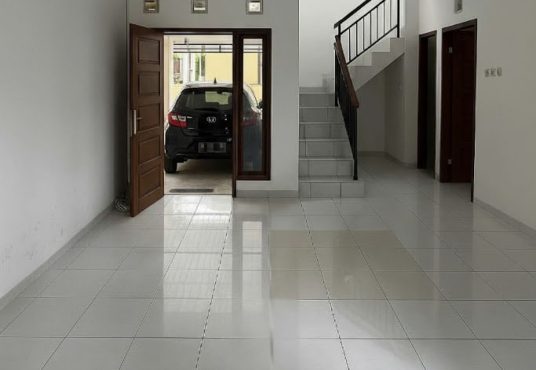 Rumah 2 lantai minimalis Jl. Damai Jakal km 8 dekat UGM
