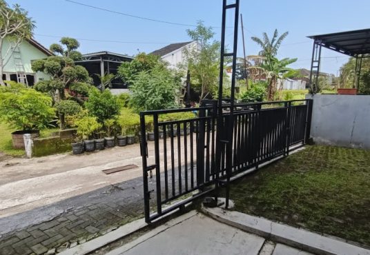 Rumah 2 lantai minimalis Jl. Damai Jakal km 8 dekat UGM