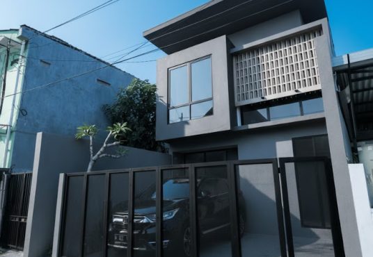 Rumah Mewah 2 Lantai Full Furnished Dekat UGM