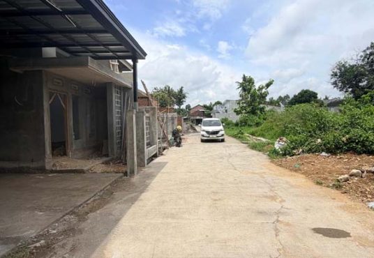 Rumah Limasan Modern Lingkungan Cluster Utara Pasar Godean