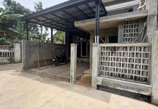 Rumah Limasan Modern Lingkungan Cluster Utara Pasar Godean