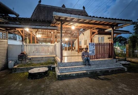Rumah Luas dengan Kolam Renang Umum Cocok untuk Villa Hunian & Investasi Liburan