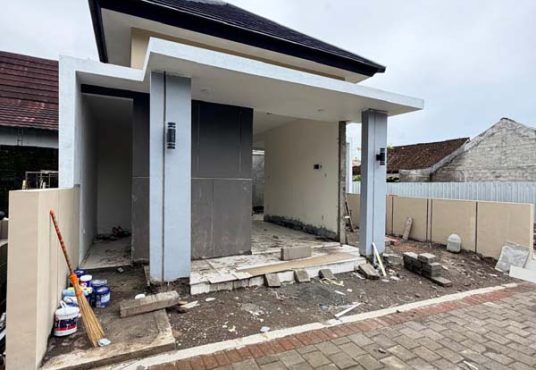 Rumah Minimalis Limasan Sleman Lokasi Strategis Dekat Stadion Maguwo