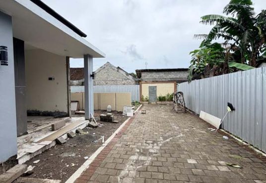 Rumah Minimalis Limasan Sleman Lokasi Strategis Dekat Stadion Maguwo