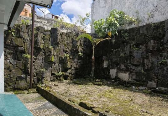 Rumah Luas dan Nyaman Di Perumahan Tiara Estate Plemburan dekat UGM