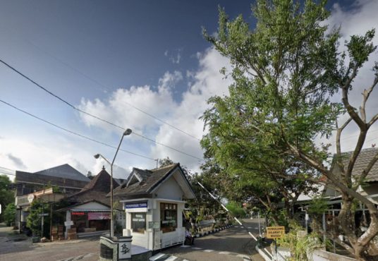 Rumah Luas dan Nyaman Di Perumahan Tiara Estate Plemburan dekat UGM