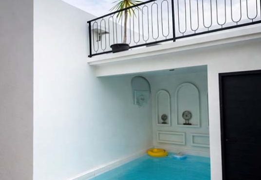 Villa Cantik estetik 2 lantai dengan kolam renang dan view sawah di Jalan Damai