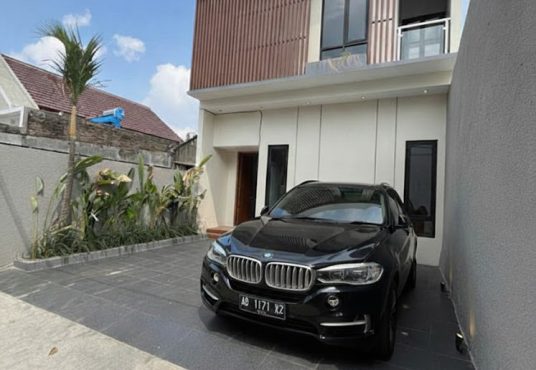 Rumah 2 Lantai Mewah Design Kontemporer Lokasi Strategis Utara Stadion Maguwo/Jogjabay