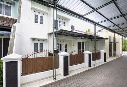 Rumah 2 Lantai Strategis di Perumahan Taman Asri Arum Sidoarum