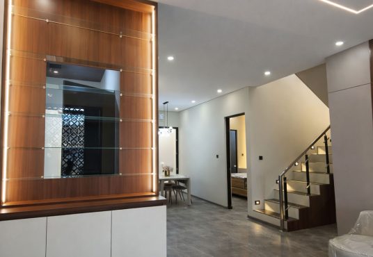 Bumi Sentosa 2 - Dijual Rumah 2 Lantai Baru Full Furnished Dekat SD Model