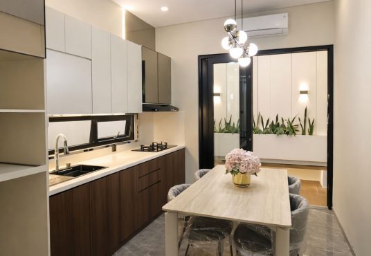 Bumi Sentosa 2 - Dijual Rumah 2 Lantai Baru Full Furnished Dekat SD Model