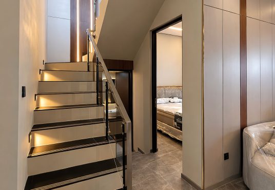 Bumi Sentosa 2 - Dijual Rumah 2 Lantai Baru Full Furnished Dekat SD Model