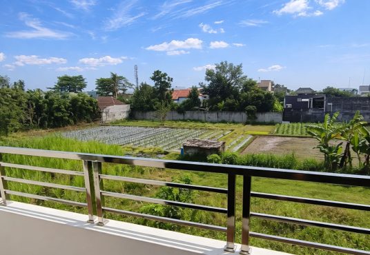 Bumi Sentosa 2 - Dijual Rumah 2 Lantai Baru Full Furnished Dekat SD Model