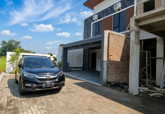 Bumi Sentosa 2 - Dijual Rumah 2 Lantai Baru Full Furnished Dekat SD Model
