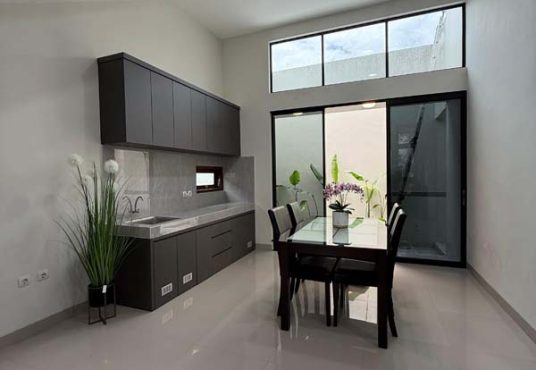 Rumah mewah 2 lantai kontemporer modern full furnished di Condongcatur