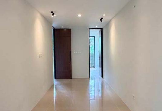 Rumah Baru Konsep Industrial Modern Dekat UGM & UII