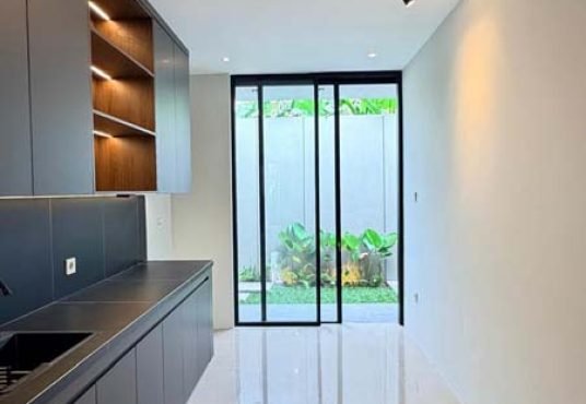 Rumah Baru Konsep Industrial Modern Dekat UGM & UII