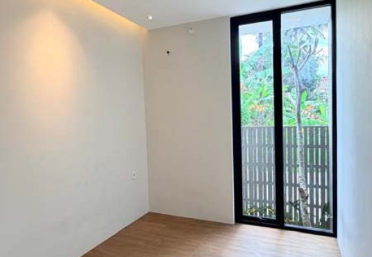 Rumah Baru Konsep Industrial Modern Dekat UGM & UII