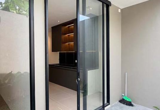 Rumah Baru Konsep Industrial Modern Dekat UGM & UII