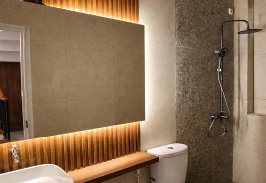 Rumah modern 2 lantai full furnished di kawasan Jalan Kaliurang Km.12 dekat UII