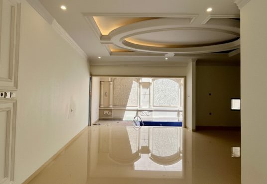 The Johar Mansion - Hunian Klasik Mediterania dengan Kolam Renang Pribadi