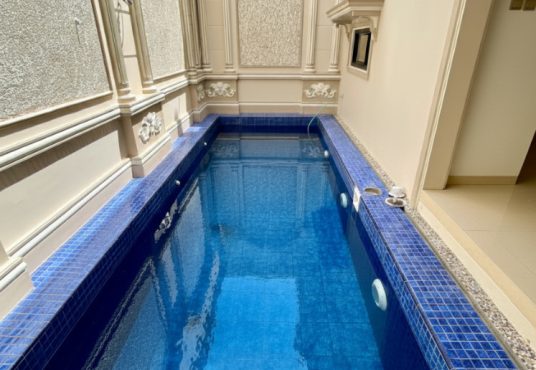 The Johar Mansion - Hunian Klasik Mediterania dengan Kolam Renang Pribadi