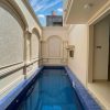 The Johar Mansion - Hunian Klasik Mediterania dengan Kolam Renang Pribadi