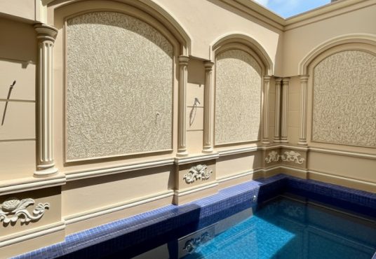 The Johar Mansion - Hunian Klasik Mediterania dengan Kolam Renang Pribadi